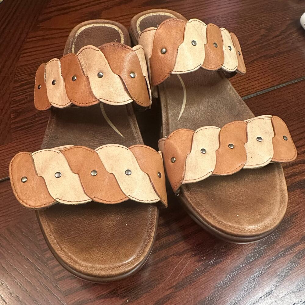 Dansko Leather Wedge Sandals Size 39 Brown Tan Patchwork Comfort Slides